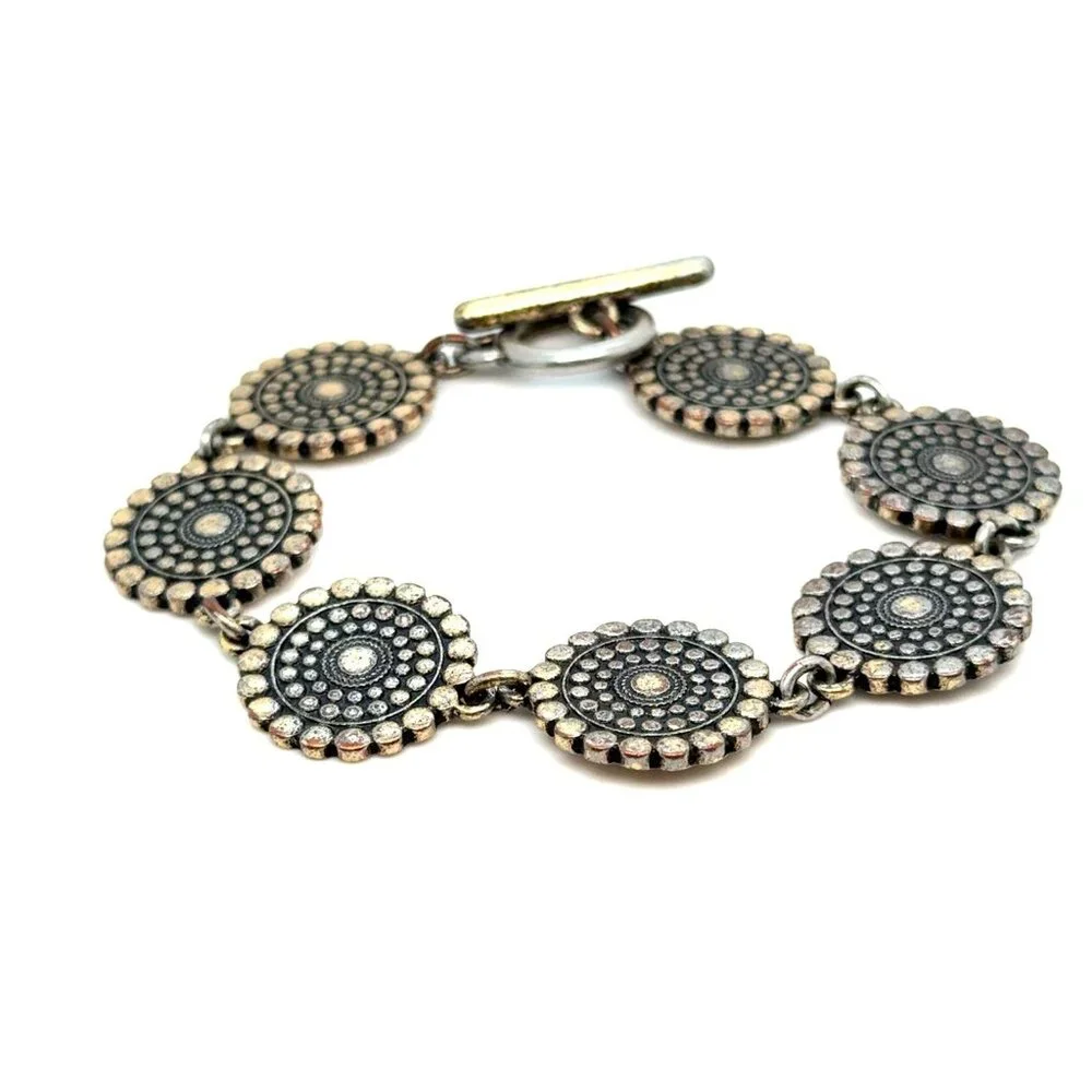 Flower Link Toggle Bracelet‎ (c)